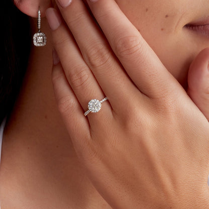 Round cut lab grown diamond ring
