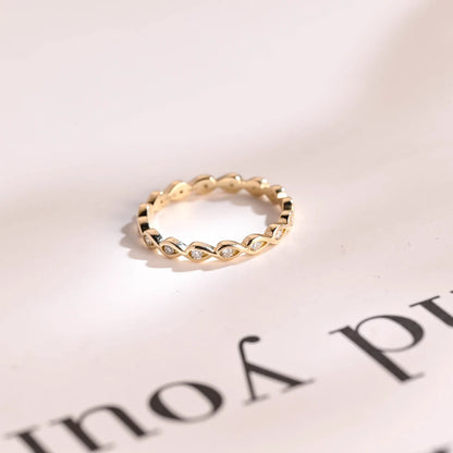 Round cut eternity band