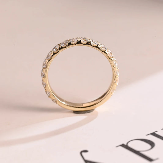 Round cut eternity band