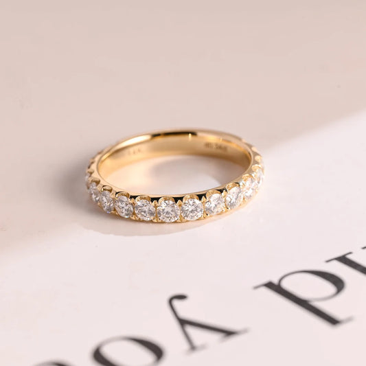 Round cut eternity band