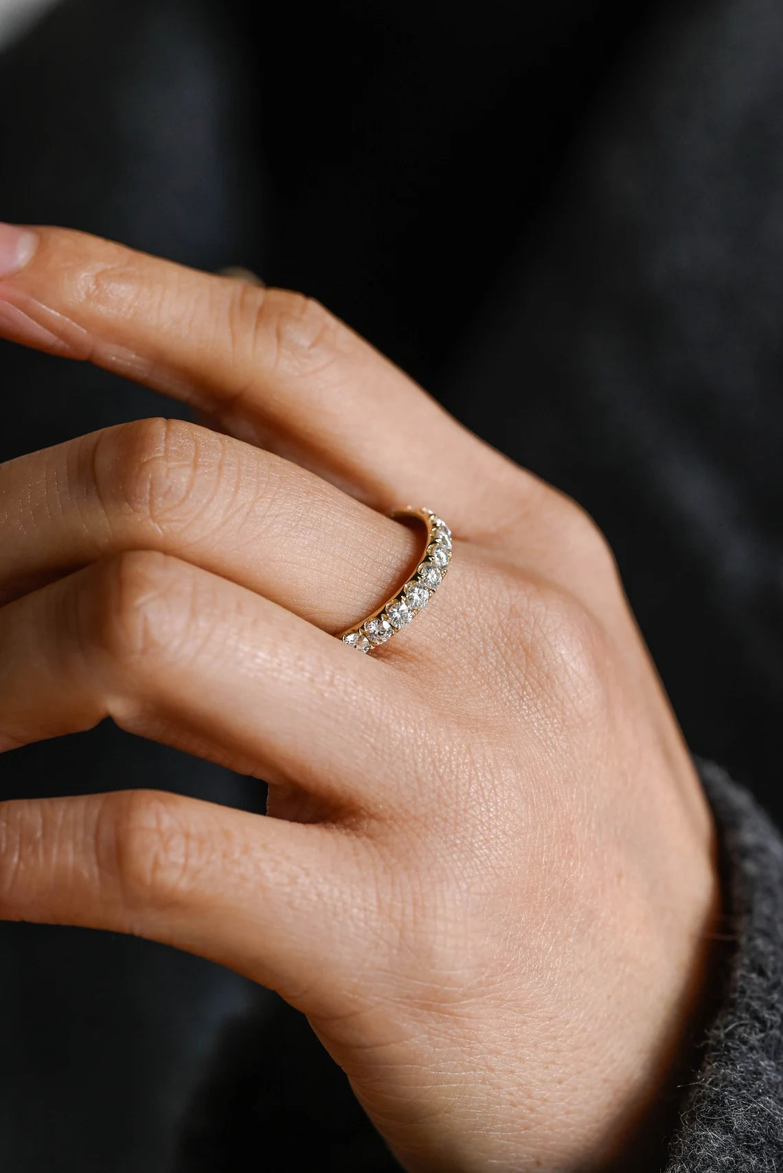 Timeless wedding band