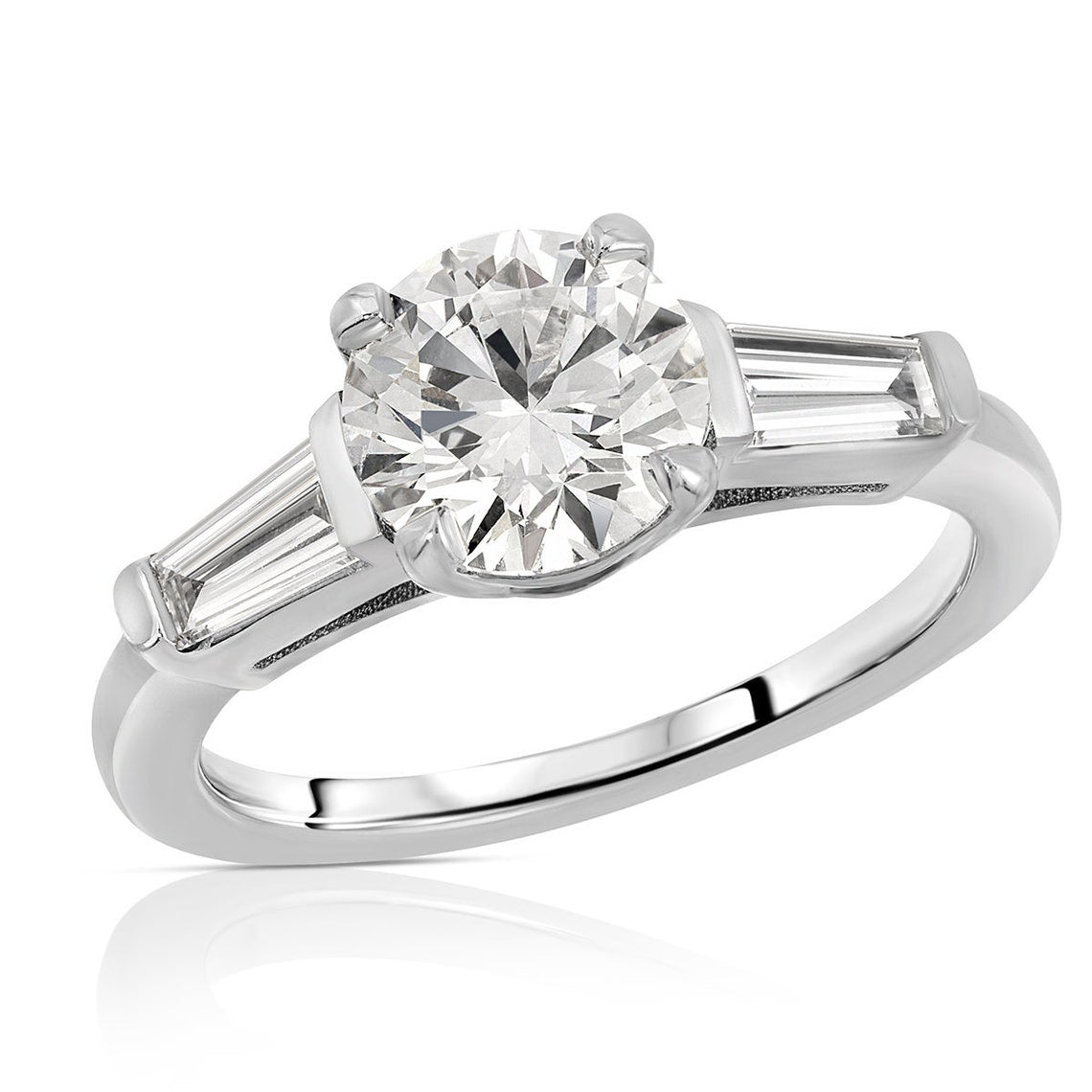 Tapered baguette side stone ring
