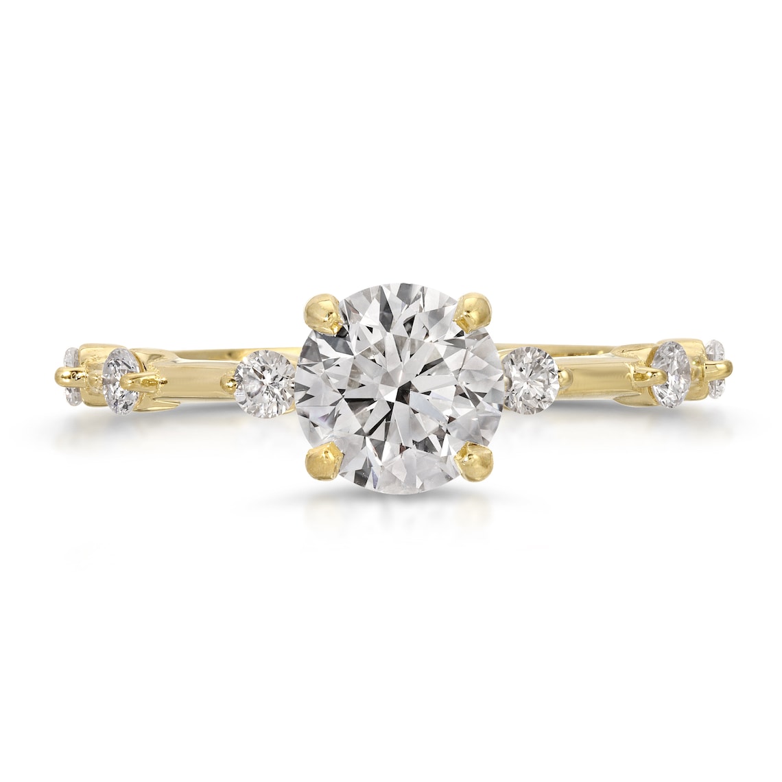 Simple gold ring