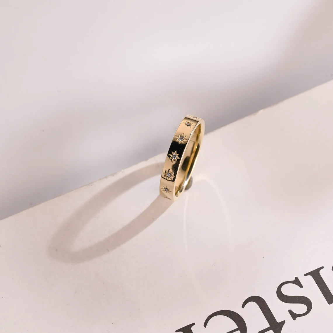 Dainty gold ring