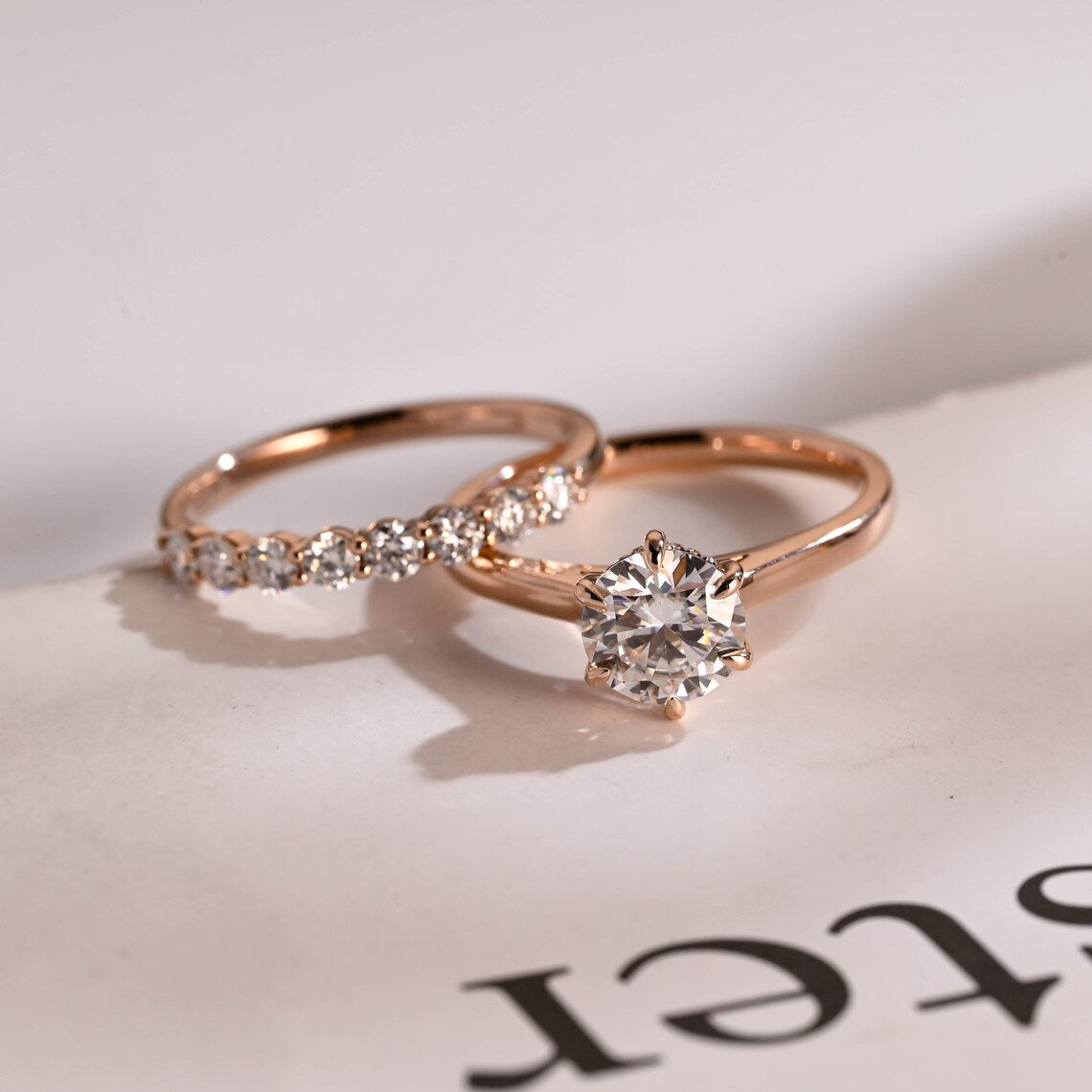 Round cut moissanite ring