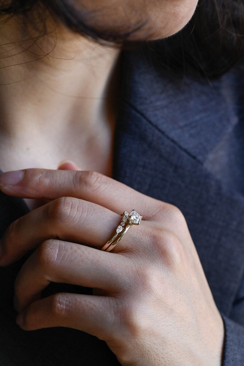 Timeless engagement ring