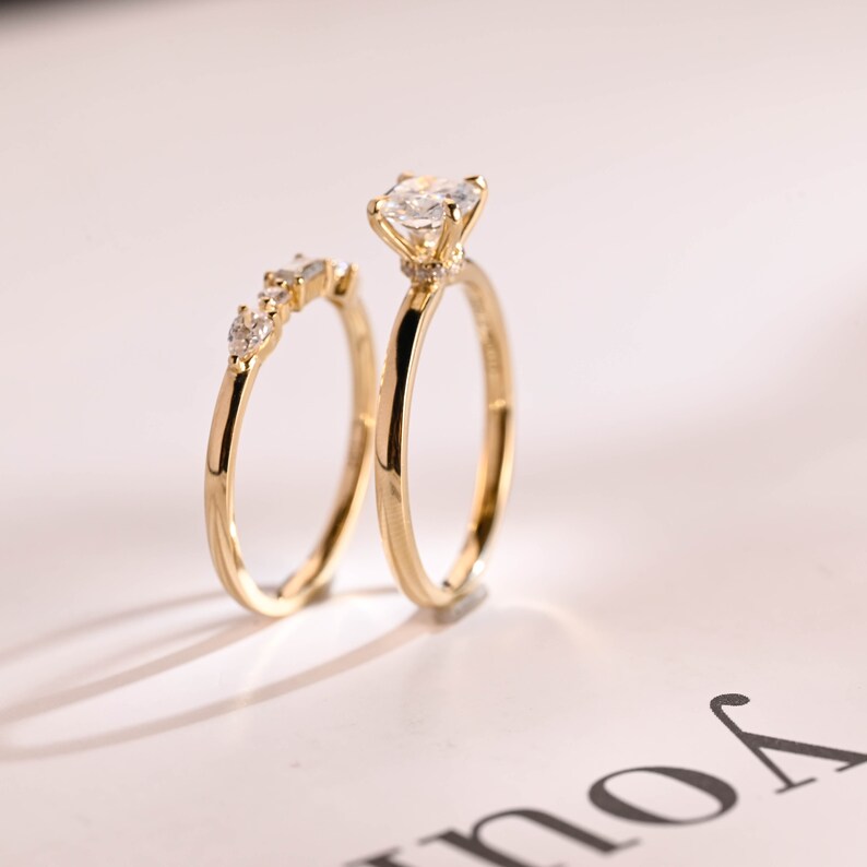 Hidden halo engagement ring