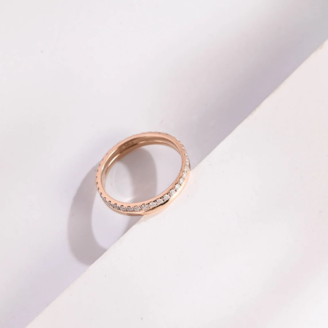 Diamond alternative ring
