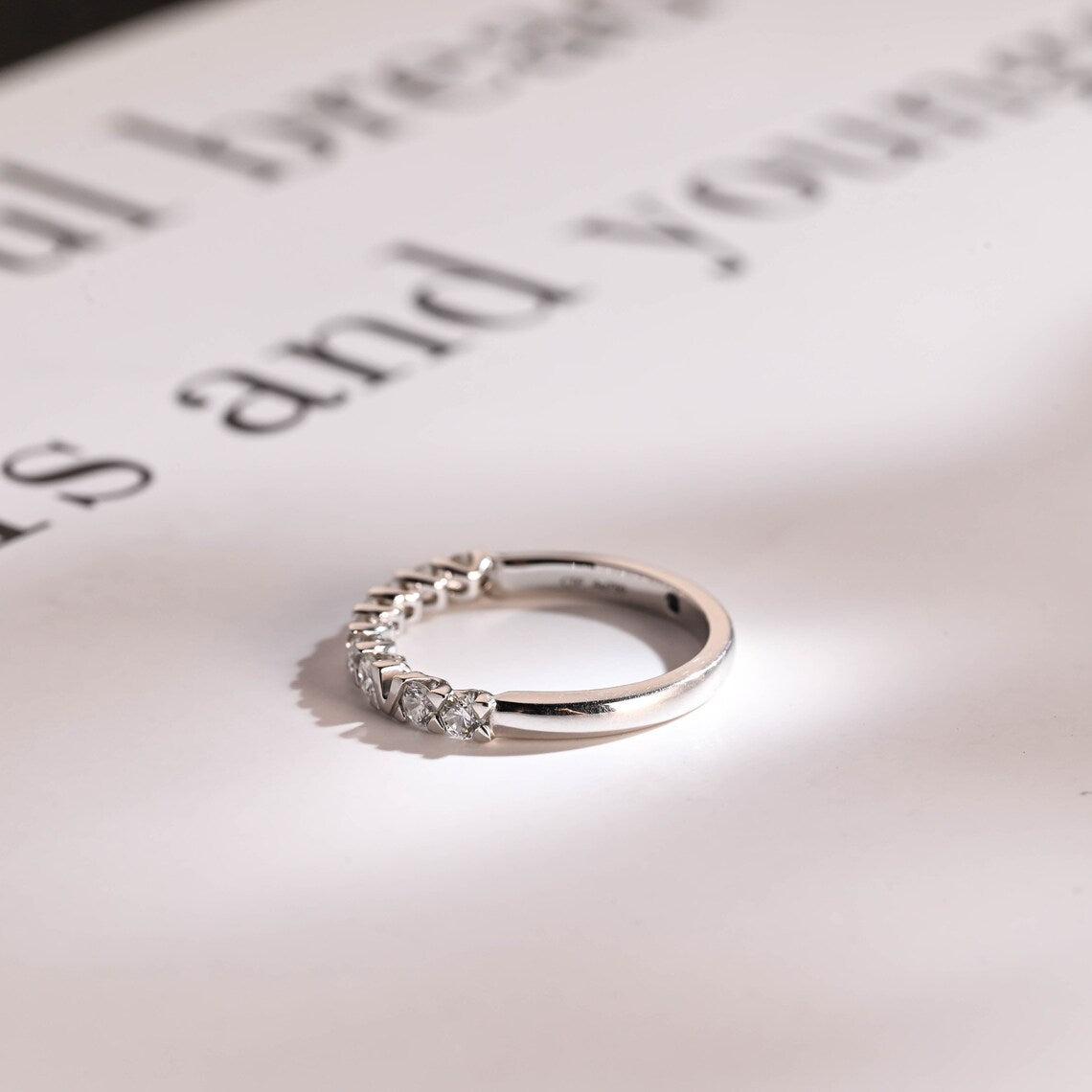Women’s wedding ring