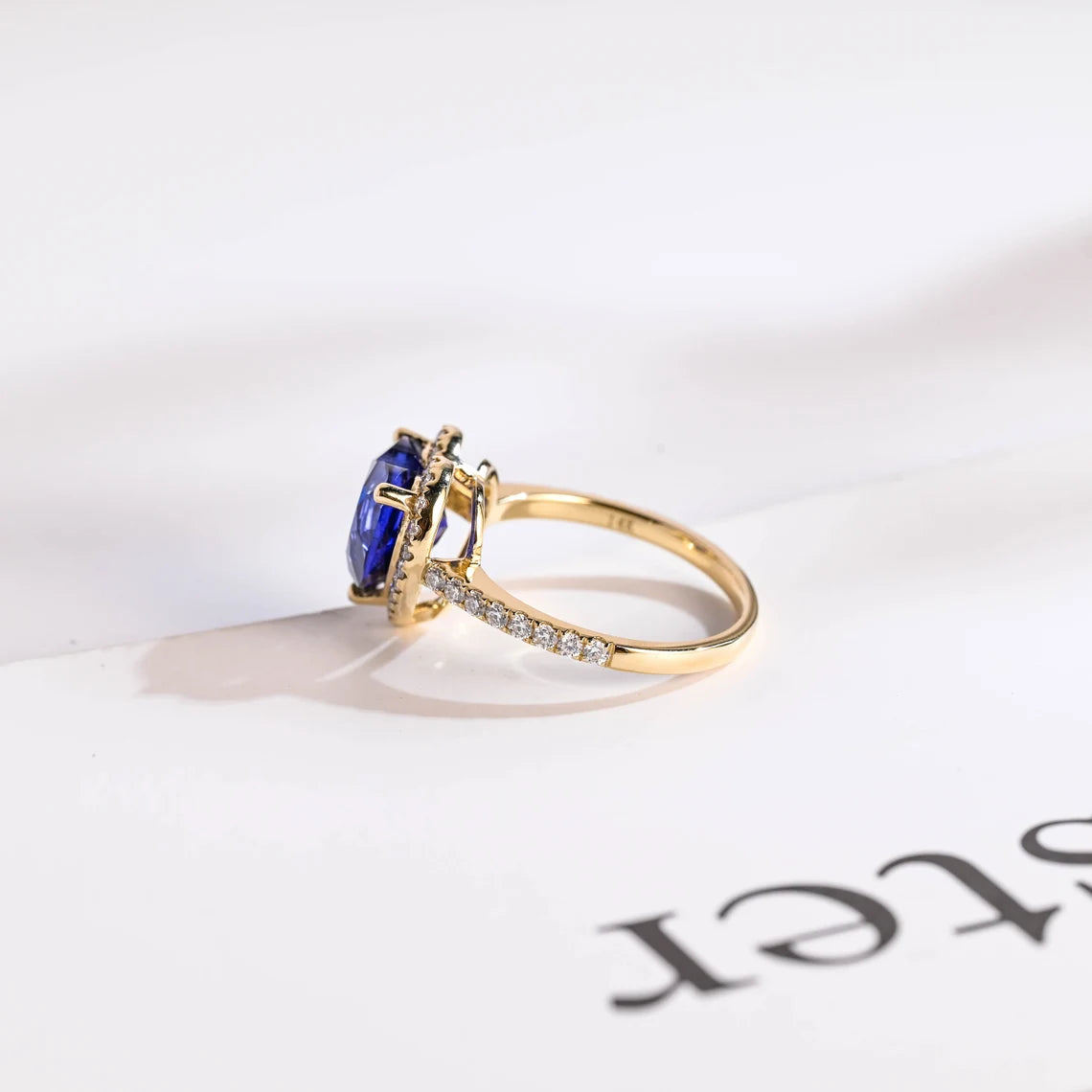 Anniversary ring for her