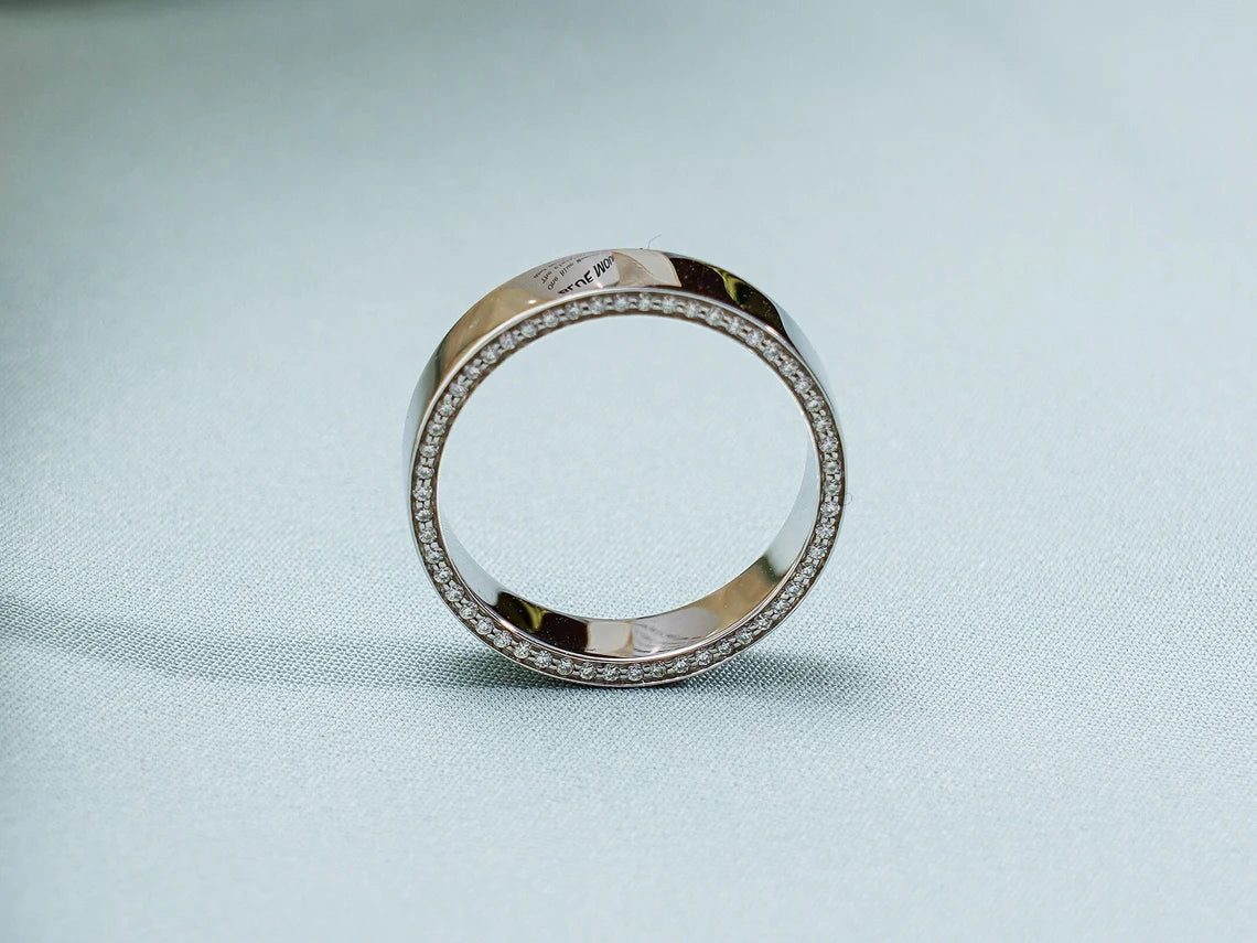 Fine jewelry wedding band