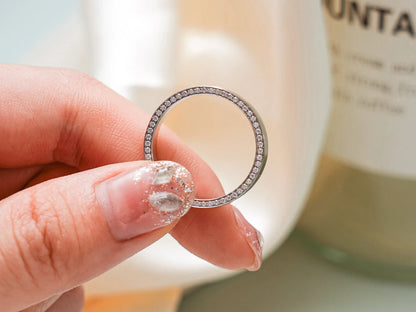 Timeless wedding band