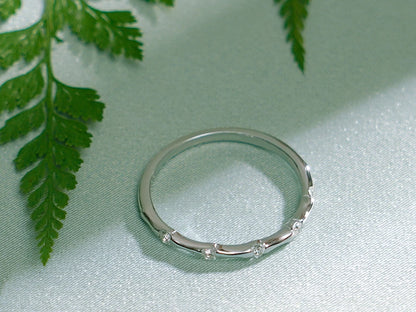 Everyday diamond ring