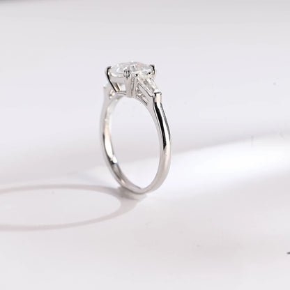 Luxury moissanite ring