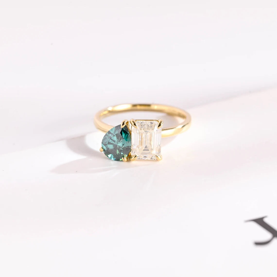 Unique Toi Et Moi engagement ring