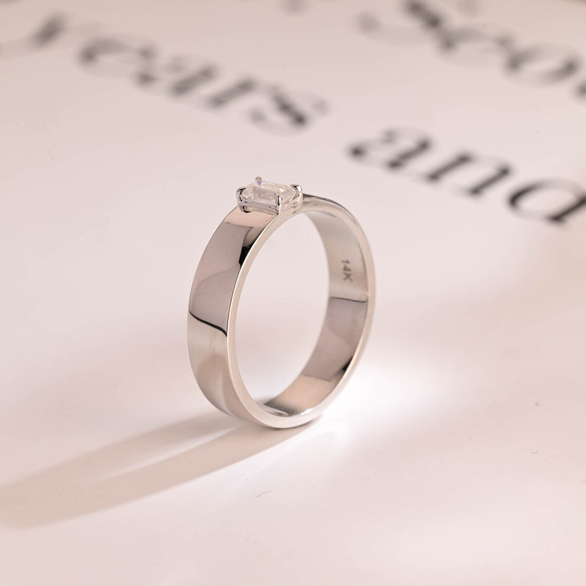 Solitaire engagement ring