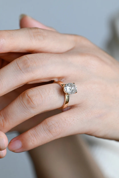 four prong diamond ring,
