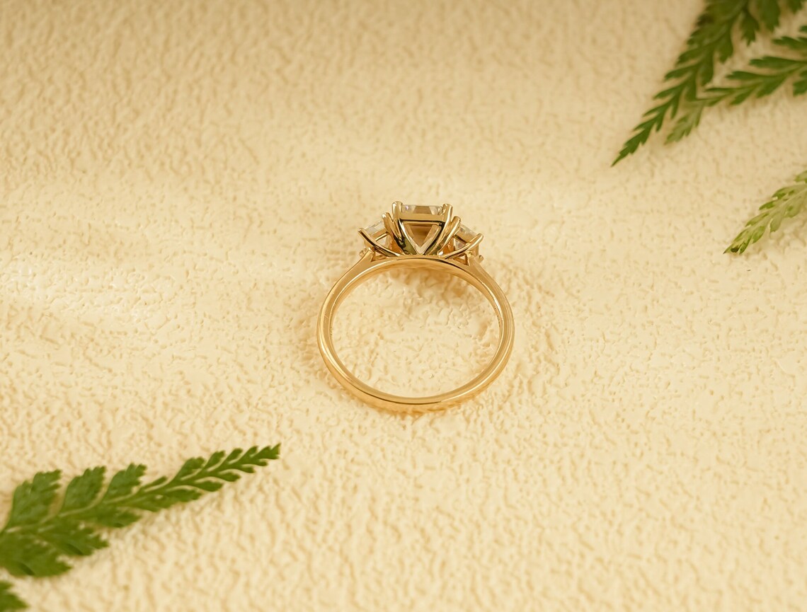 Anniversary gift ring