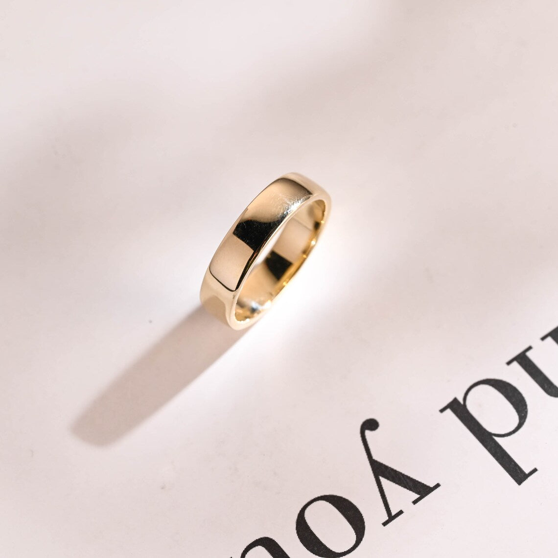 Minimal gold band