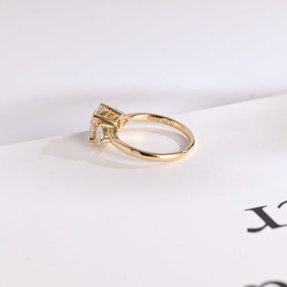 Proposal ring for her