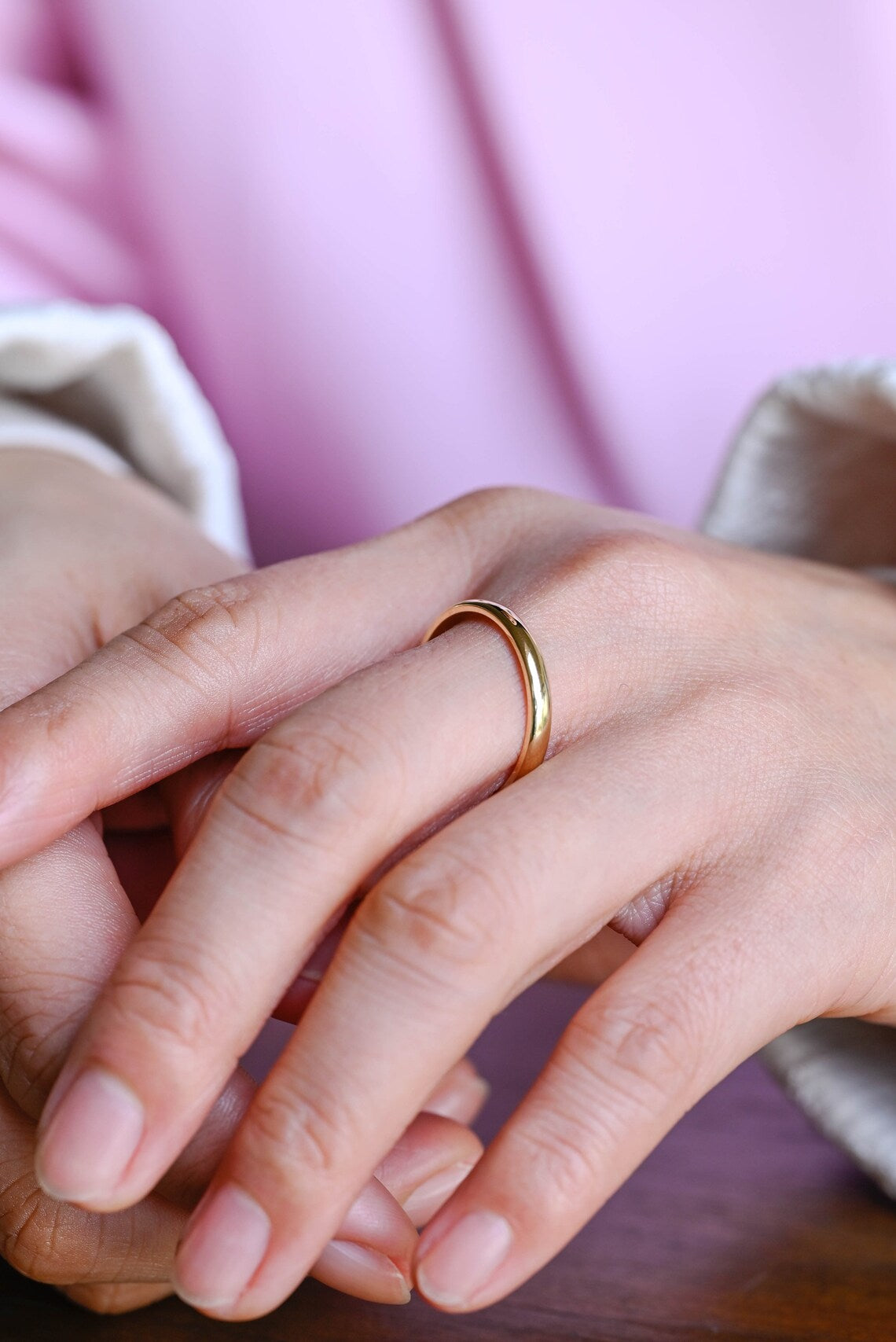 Simple gold wedding ring