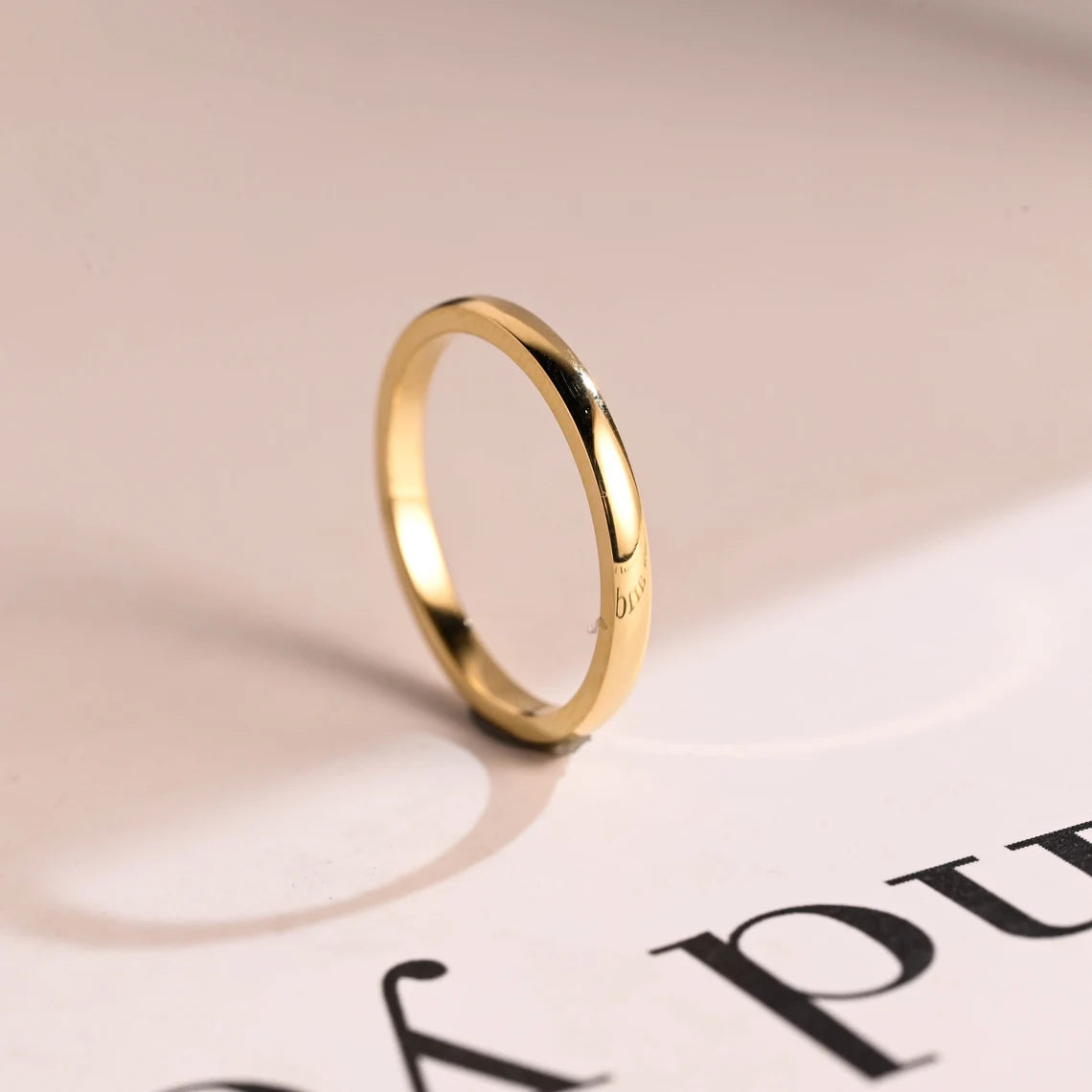 Classic gold band
