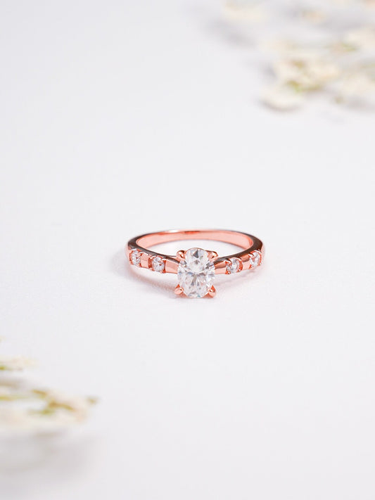 Oval Cut Moissanite Engagement Ring