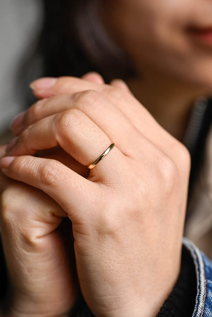 Classic engagement band