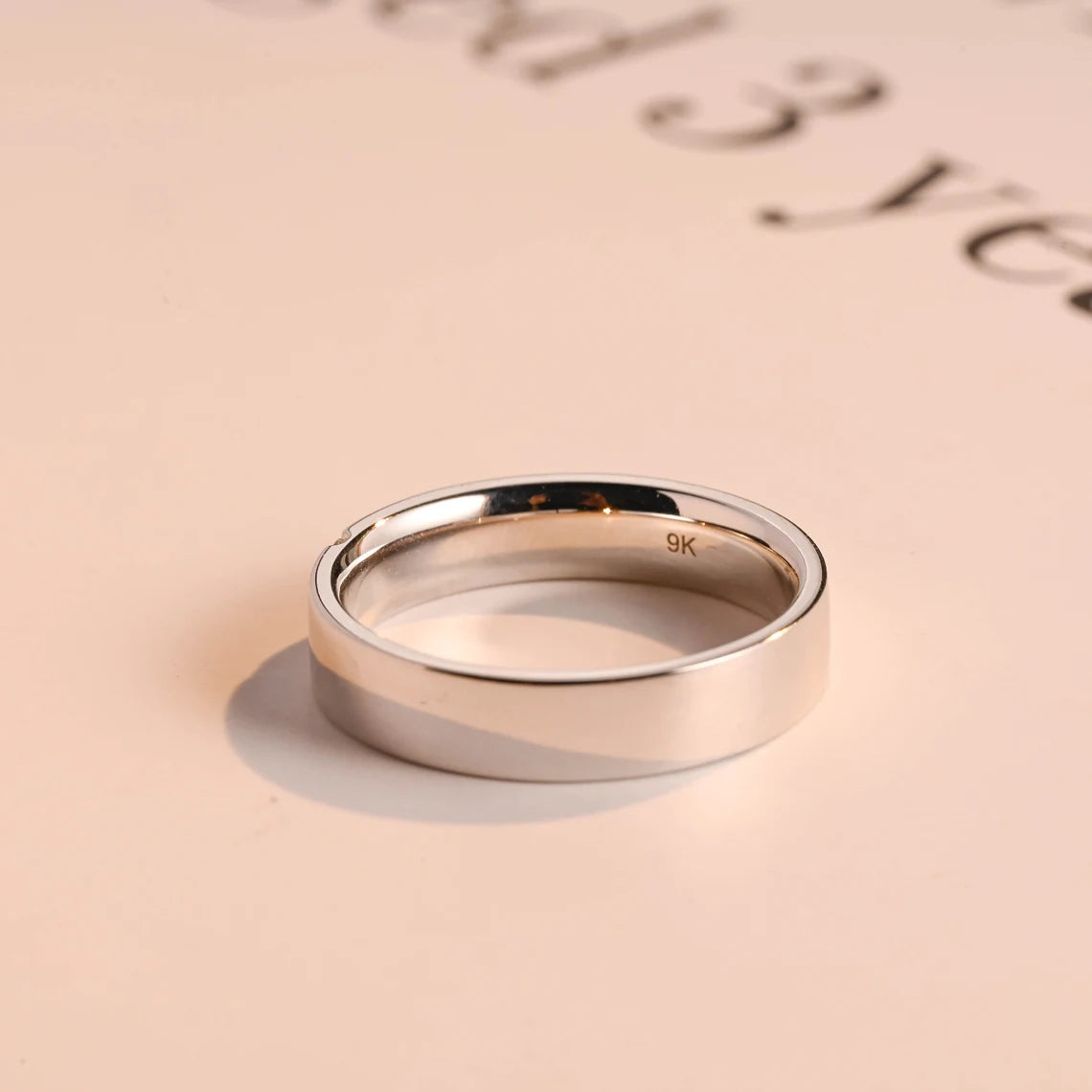 Anniversary band gold