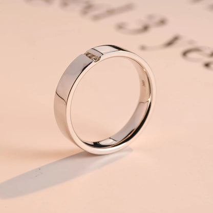 Minimalist wedding band