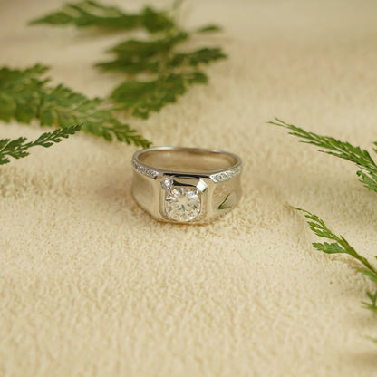 Women's wedding band