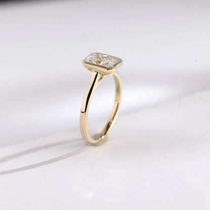 Everyday Elegance | Bezel Gold Ring | Gift for Her Heart

