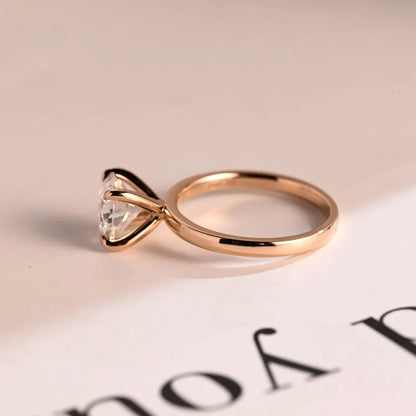 Elegant Promise Ring | Rose Gold Magic | Round Sparkle Stone

