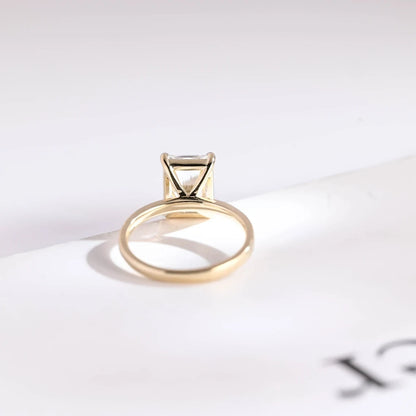 Dazzling Holiday Gift | Moissanite Glow | Radiant Charm


