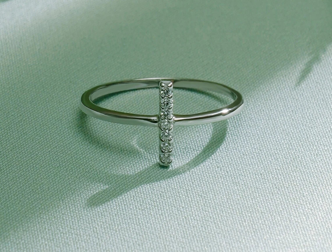 Vertical bar ring