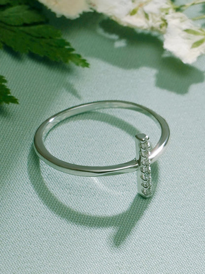 Modern gold band ring