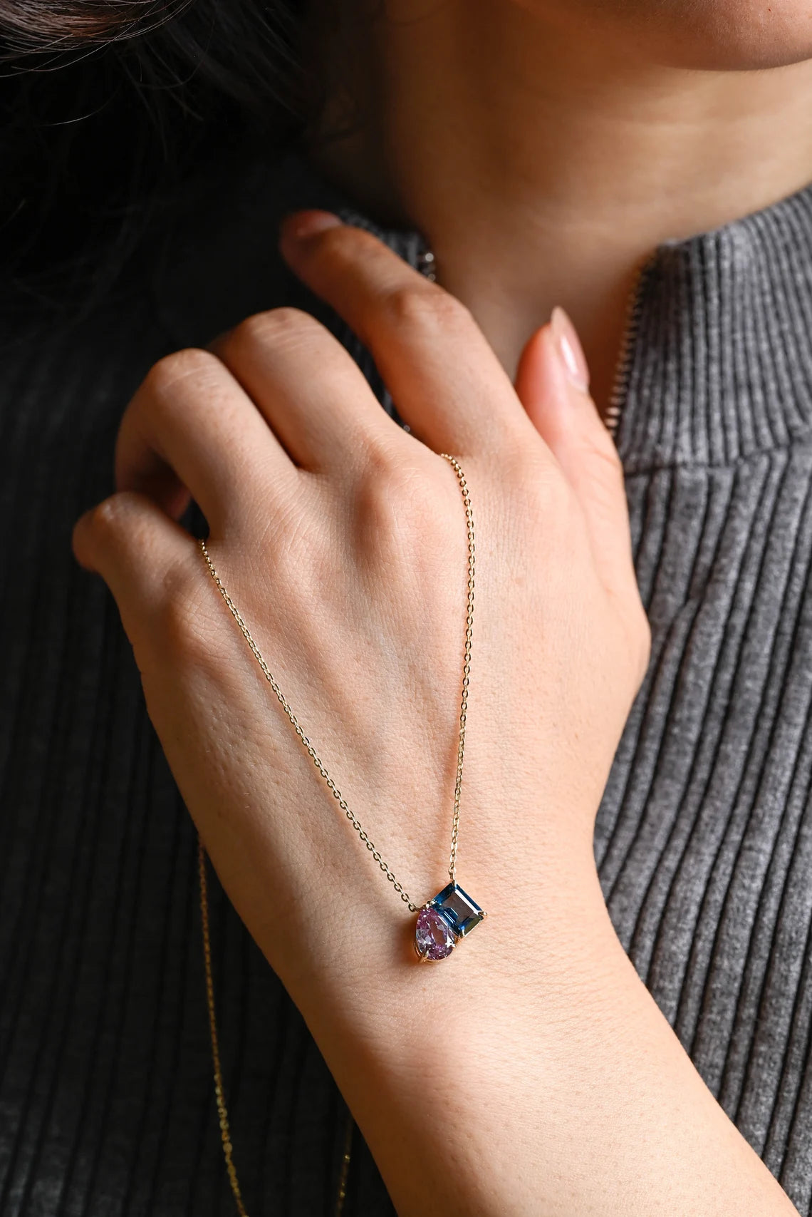 yellow gold pendant necklace