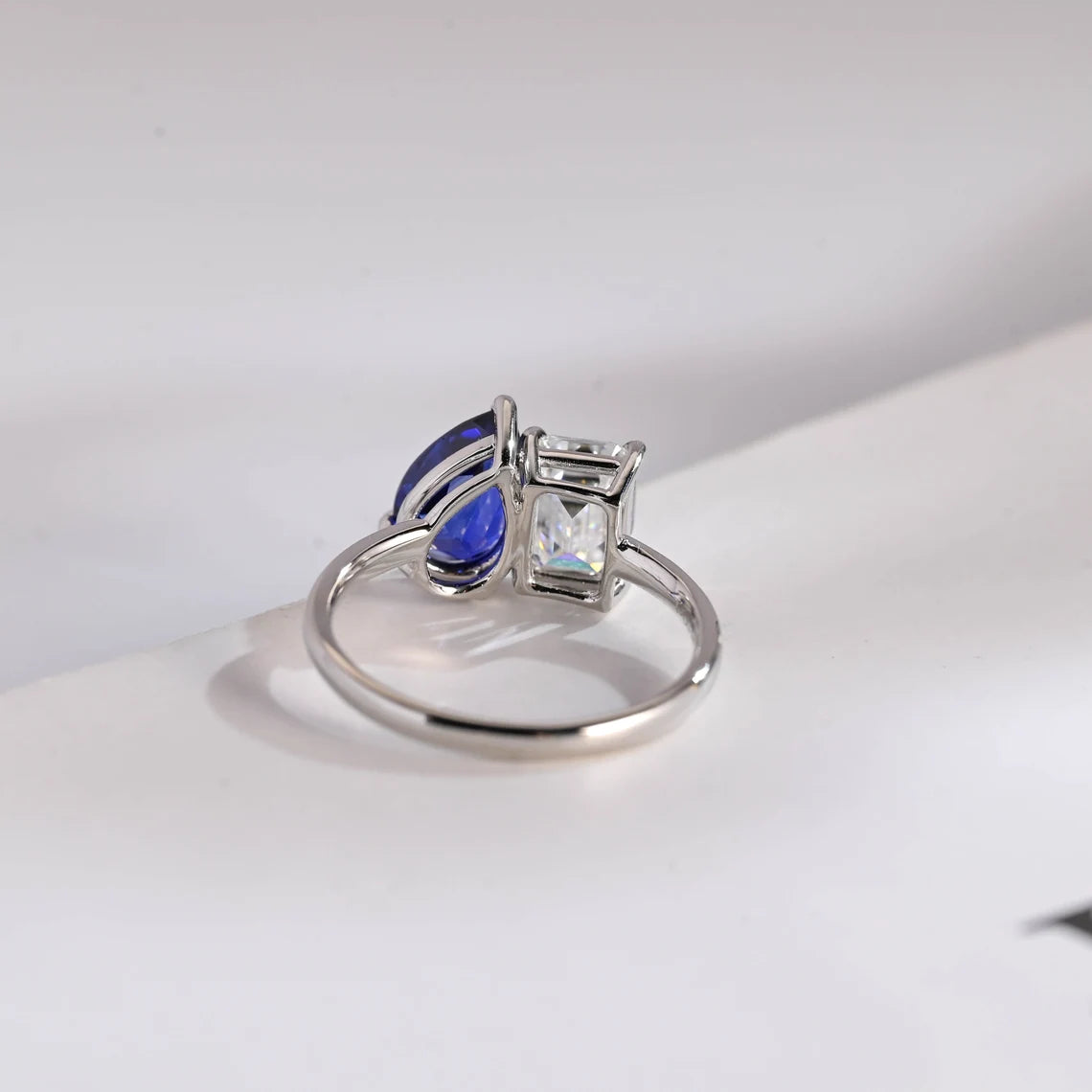 Toi et Moi  proposal ring