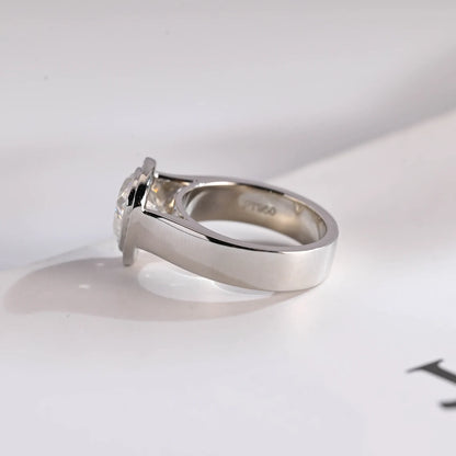 Platinum moissanite ring