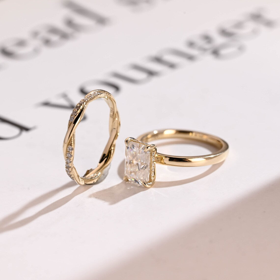 Crossover shank band ring