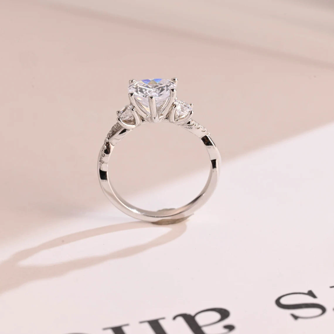 Round side stone ring