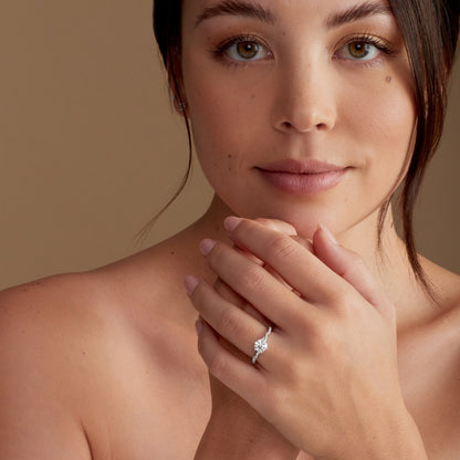 Vine-inspired solitaire ring