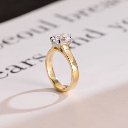 oval cut moissanite Ring