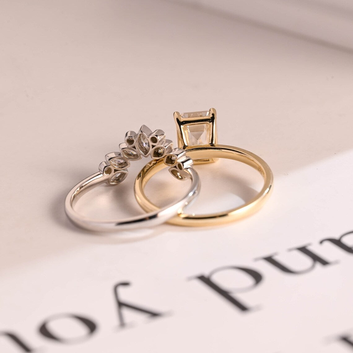 Minimalist bridal ring set