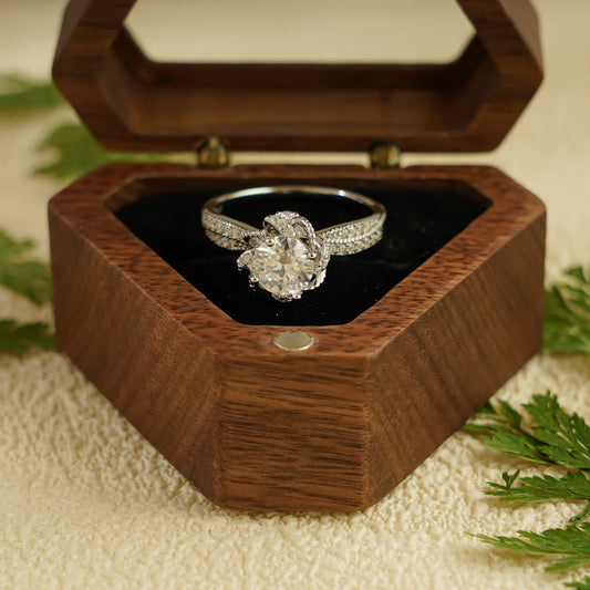 Round Cut Moissanite Ring 