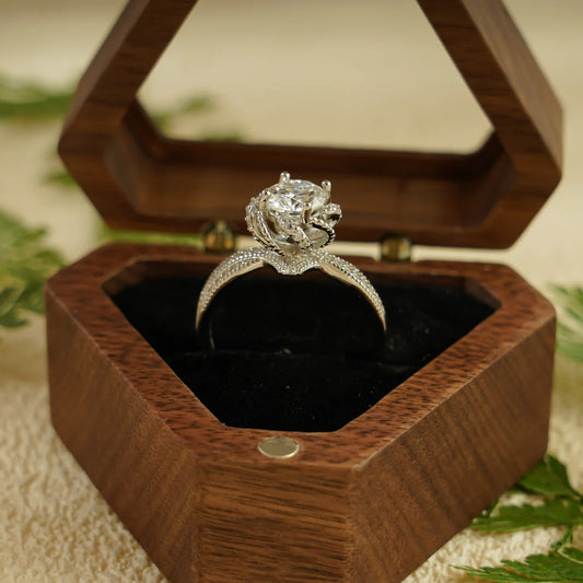 Round Cut Moissanite Ring 