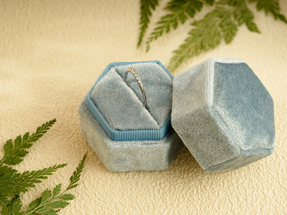 Vintage style wedding band