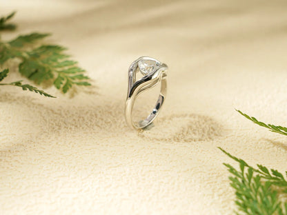 Modern solitaire ring