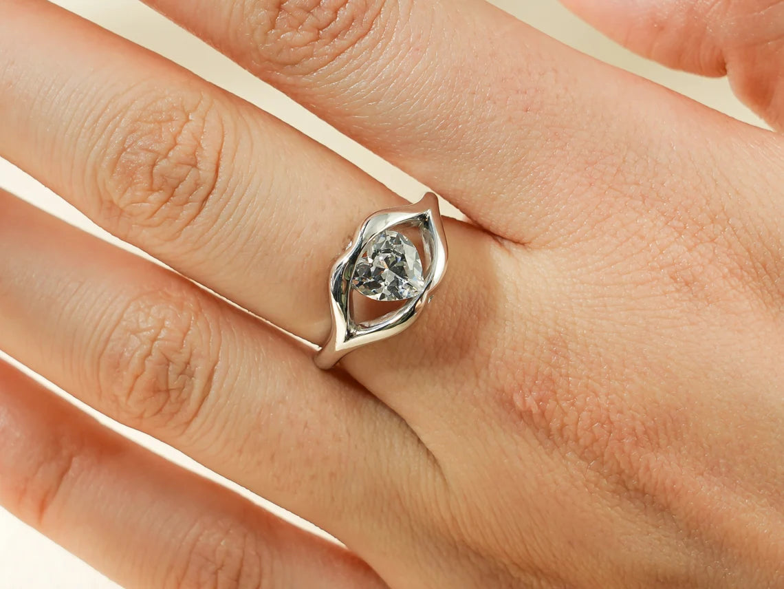 Anniversary gift ring