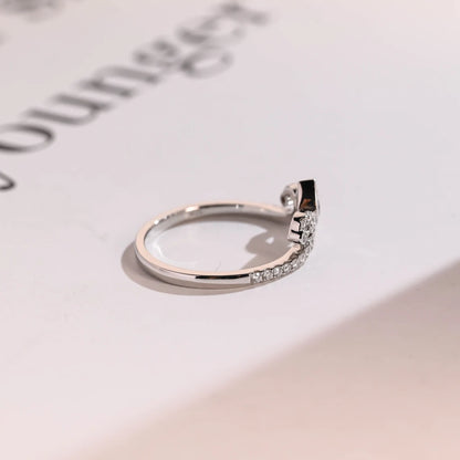 Unique wedding band for her